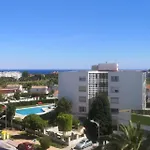 Apto. residencial en Torremolinos con piscina.